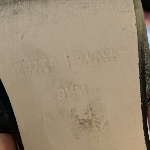 WHITE HOUSE BLACK MARKET Pointed Toe Heels - Picture 5 of 8